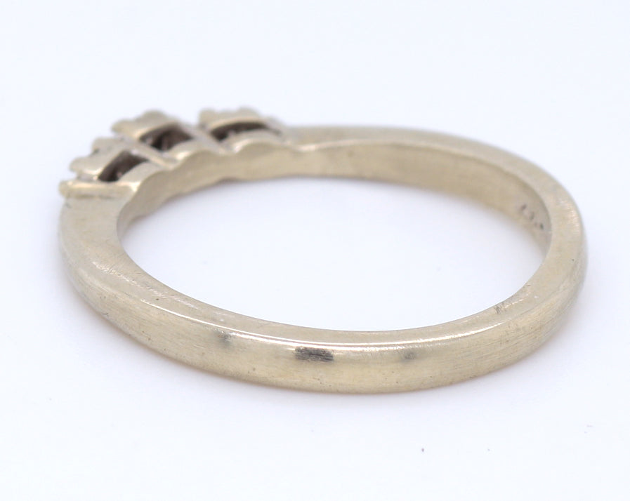 14kt White gold diamond band