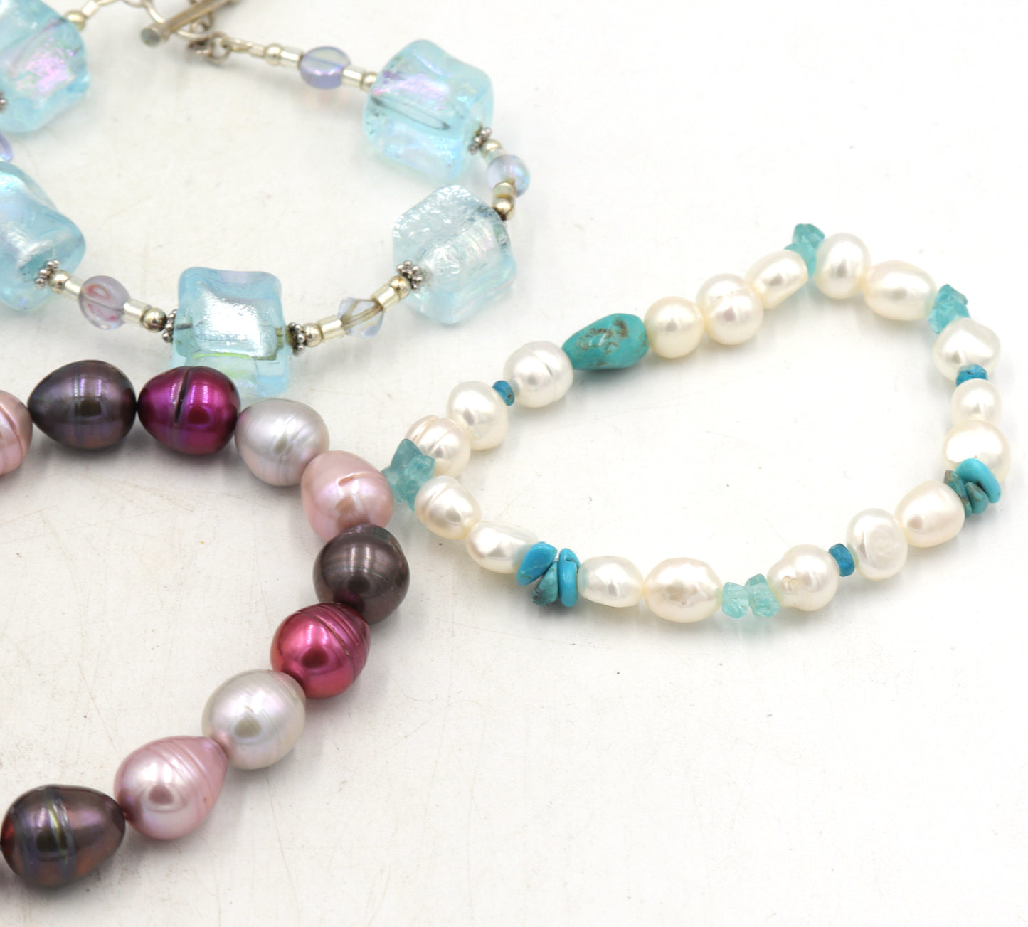 Group lot of 5 Pearl bracelets