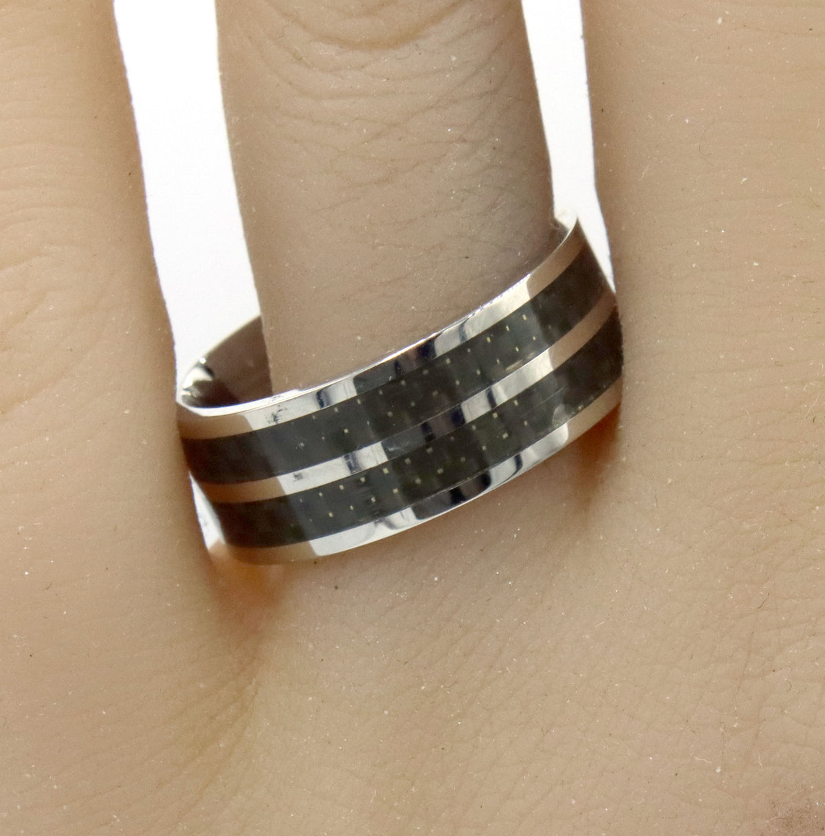 Chisel stainless steel Polished with double row black carbon fiber Inlay 8mm band