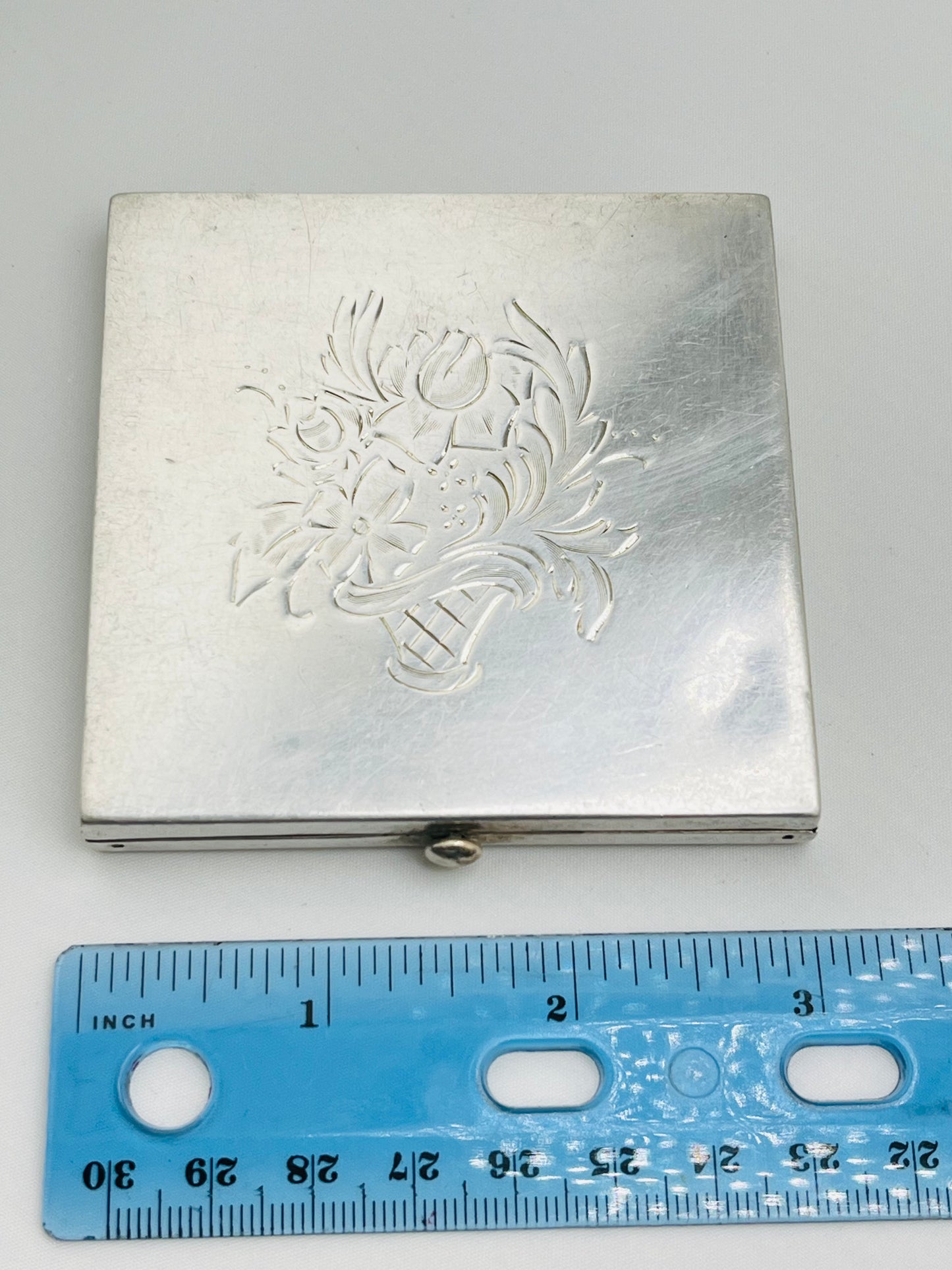 Sterling Silver Engraved Wadsworth Vanity Case Powder Compacts