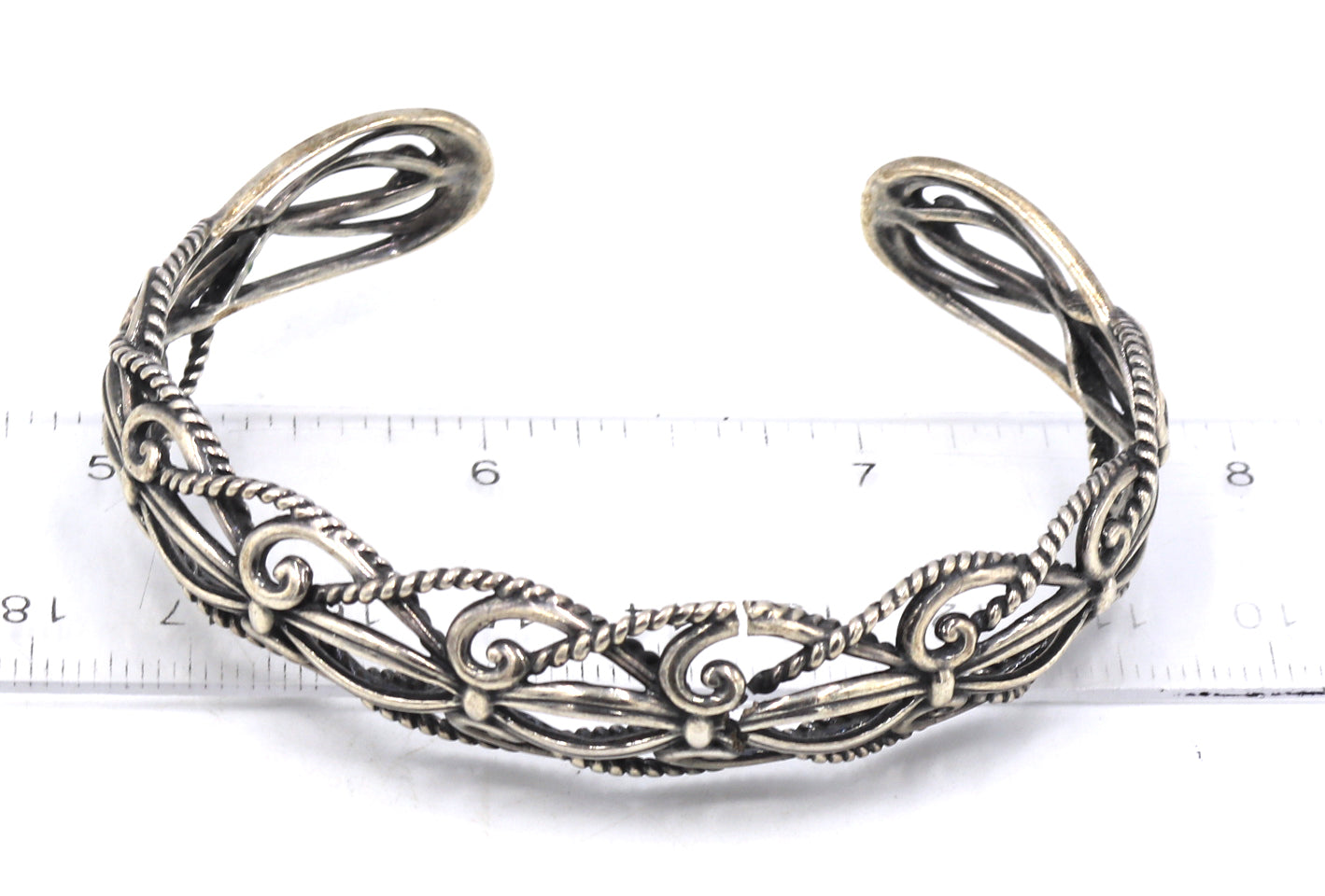 Group Lot of vintage 925 sterling silver bangles