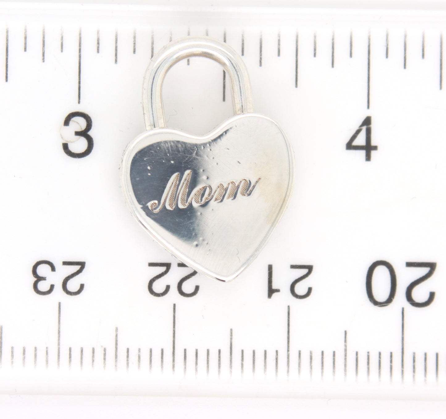 Tiffany & Co Mom charm in 925 sterling silver