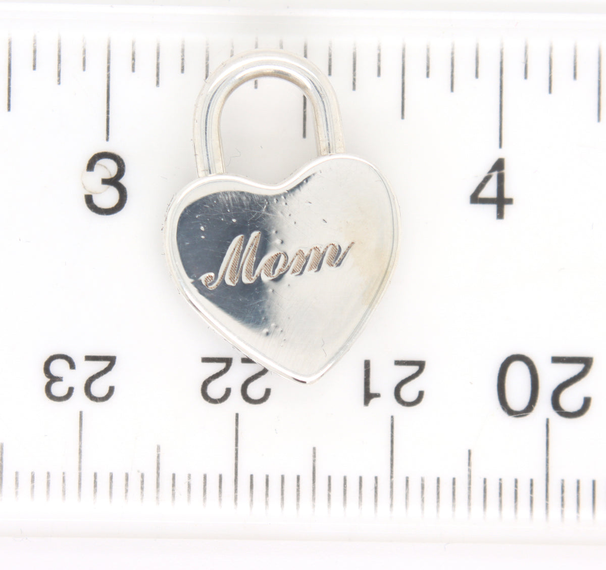 Tiffany & Co Mom charm in 925 sterling silver