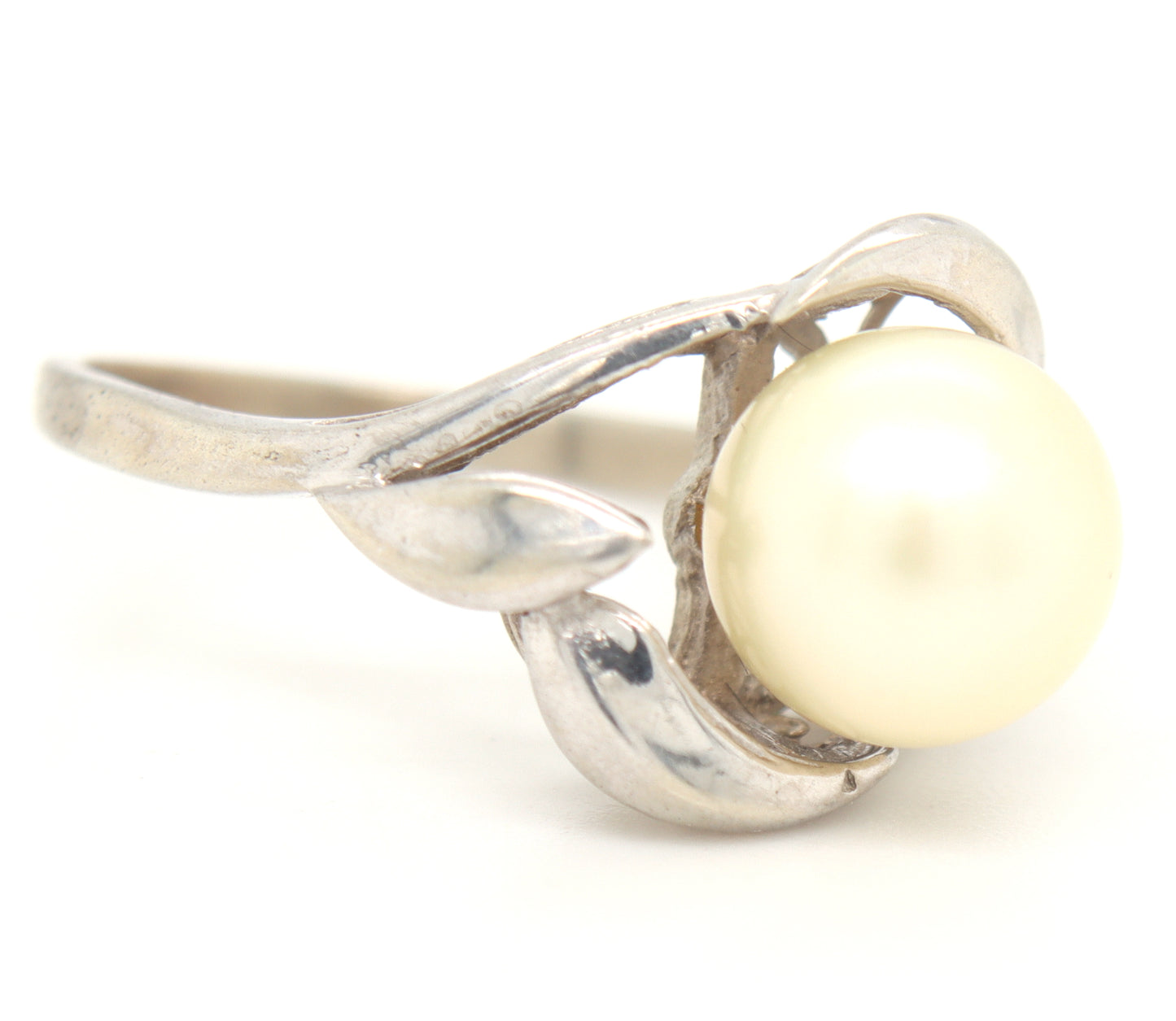 10kt White gold Pearl ring