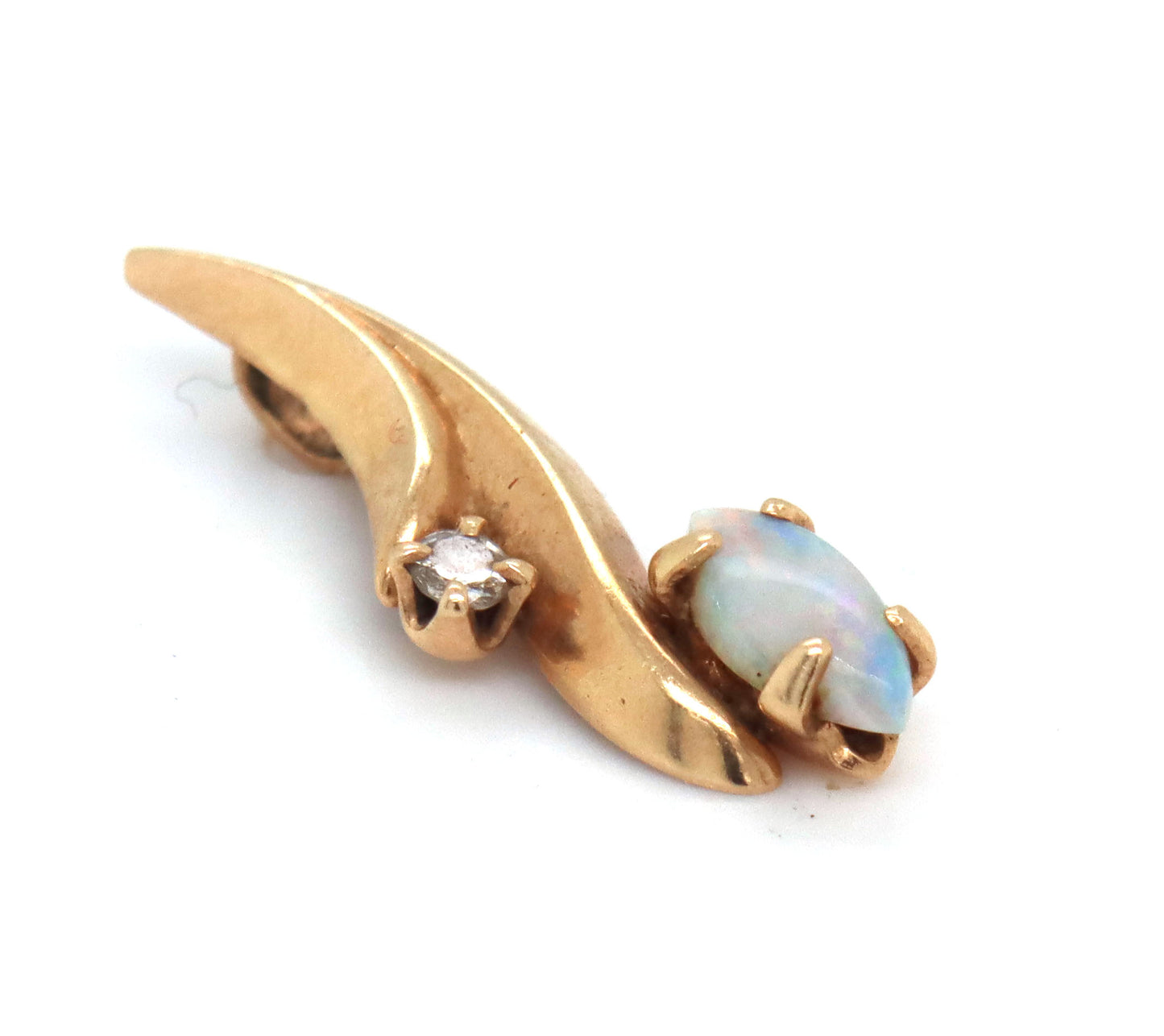 Set of 14kt Yellow gold Opal earrings and pendant