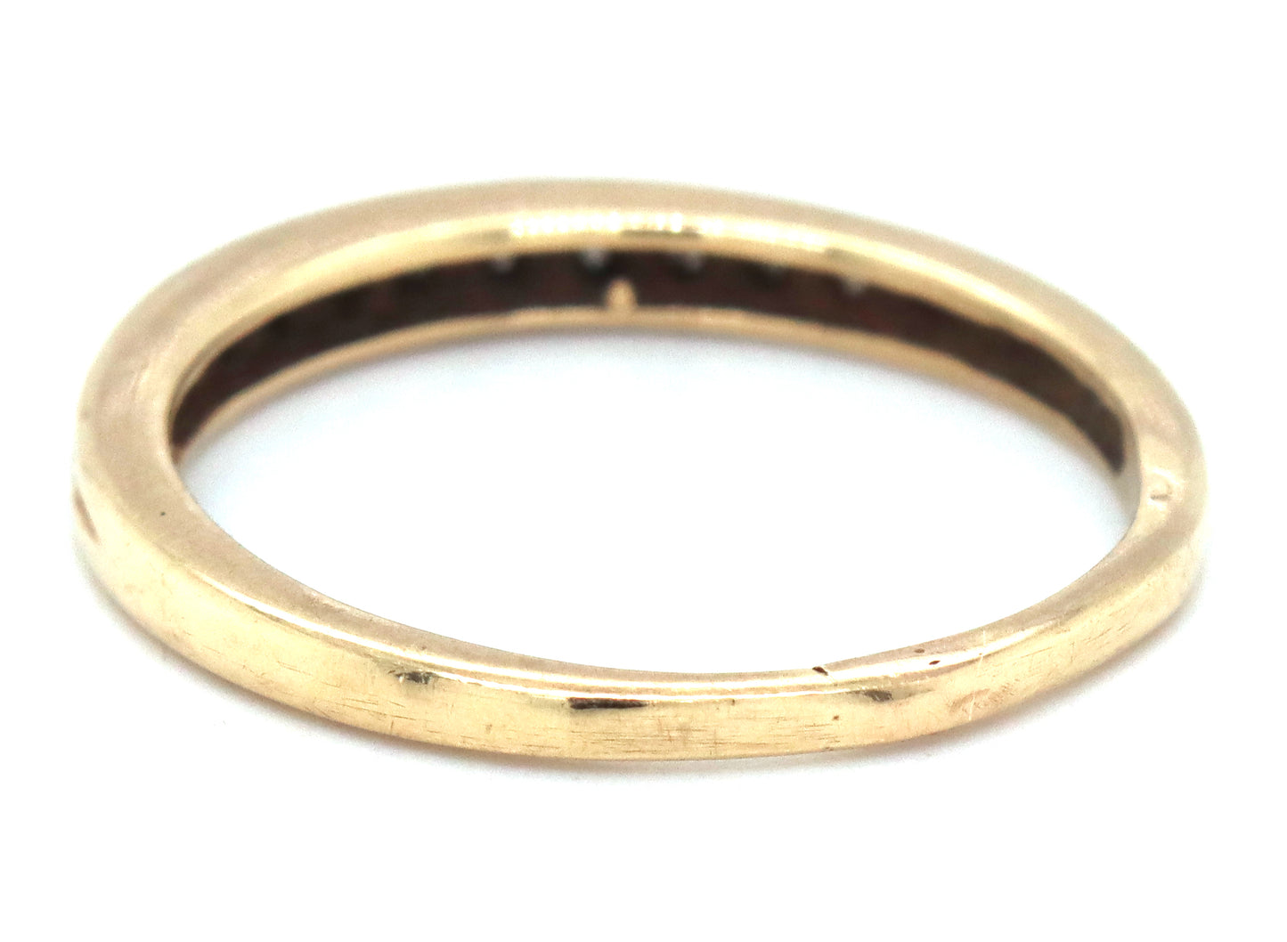 10kt Yellow gold round brilliant cut diamond band
