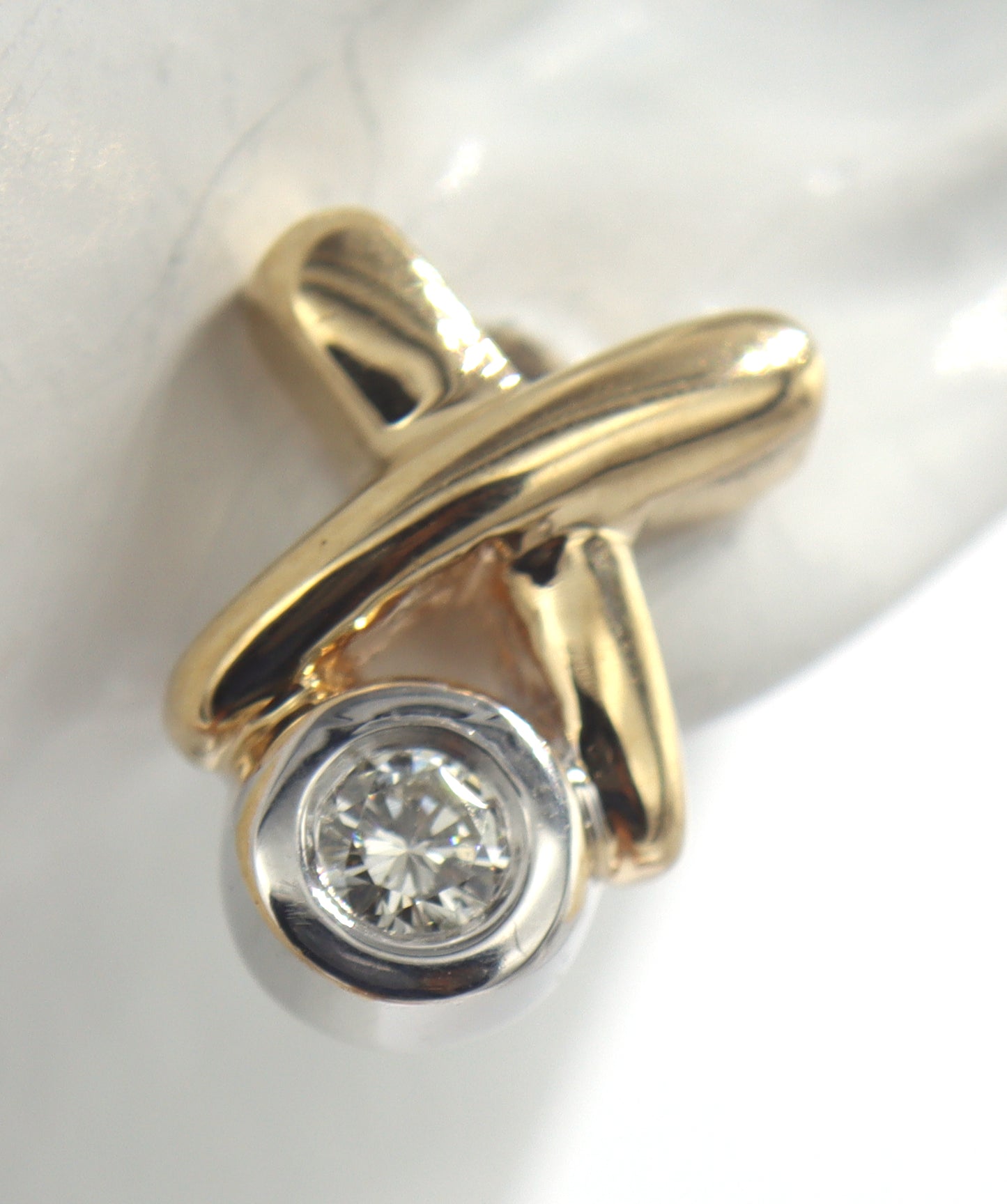 14kt Yellow Gold approximate 0.20ctw Diamond Bezel Set X Earrings