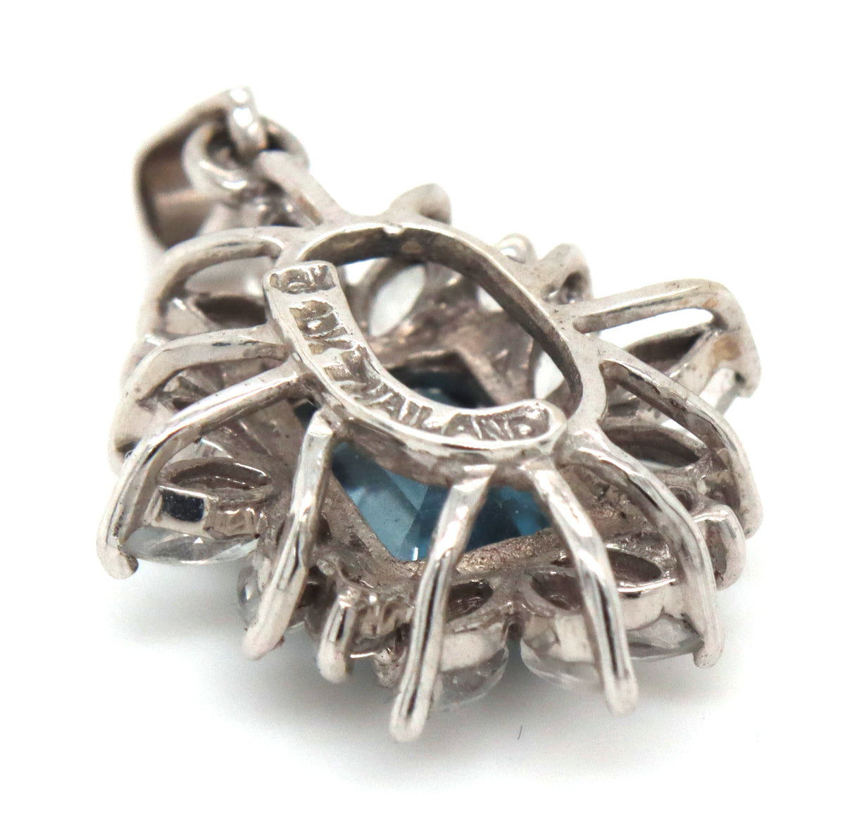 10kt White gold blue and white sapphire pendant