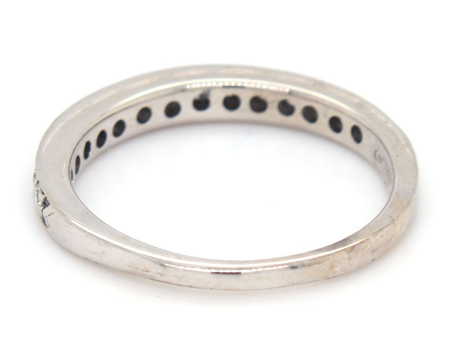 18kt White gold diamond band