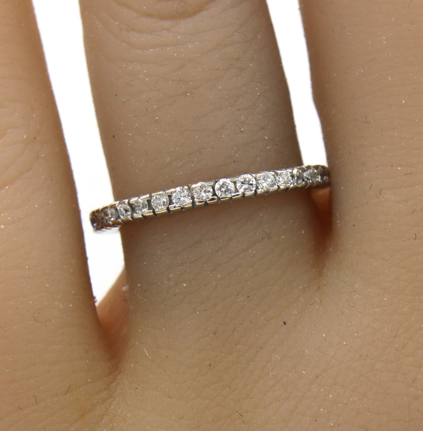 18kt White gold 0.35ctw round brilliant cut twisted rope wedding band