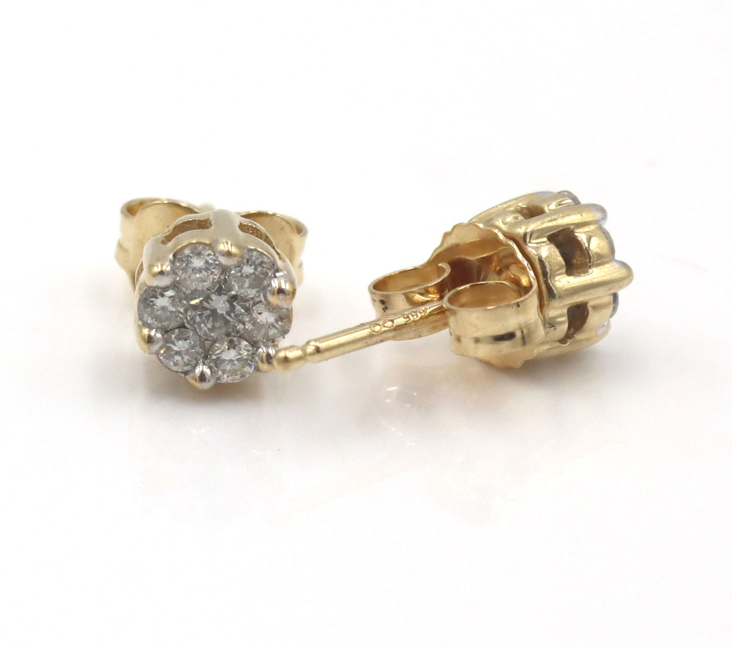 14kt Yellow gold 0.25ctw diamond cluster flower stud earrings