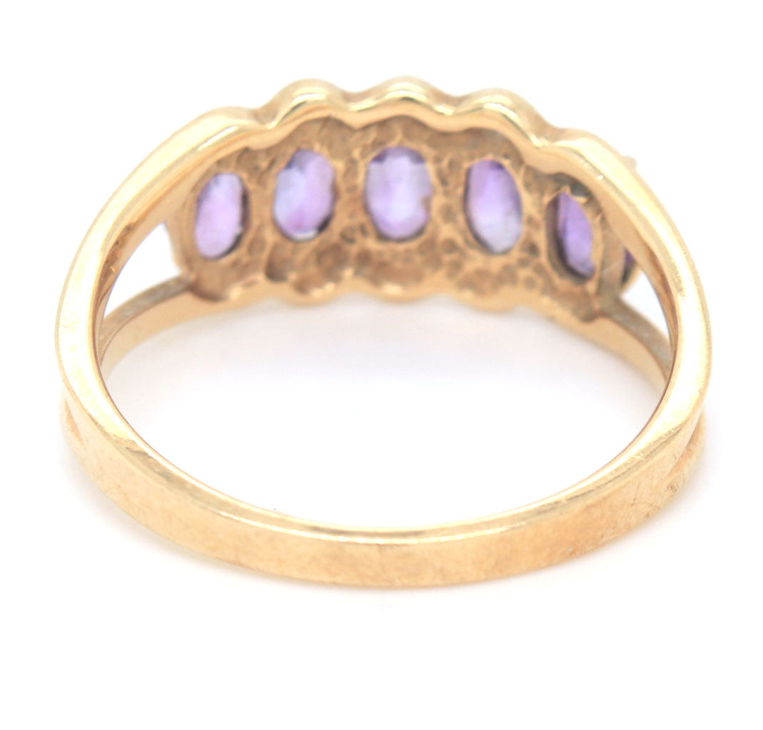 10kt Yellow gold 5 oval amethyst ring