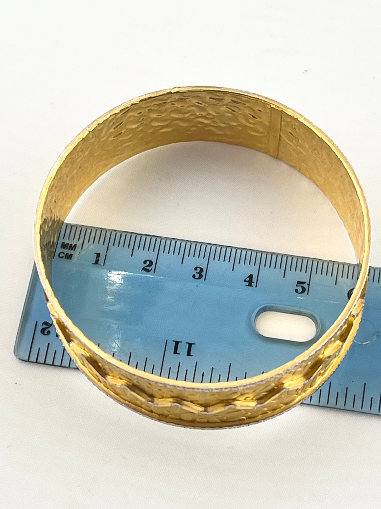 Hand Made 22KT Textured Contrasting White Gold center Chevron Stripe Wide Bangle