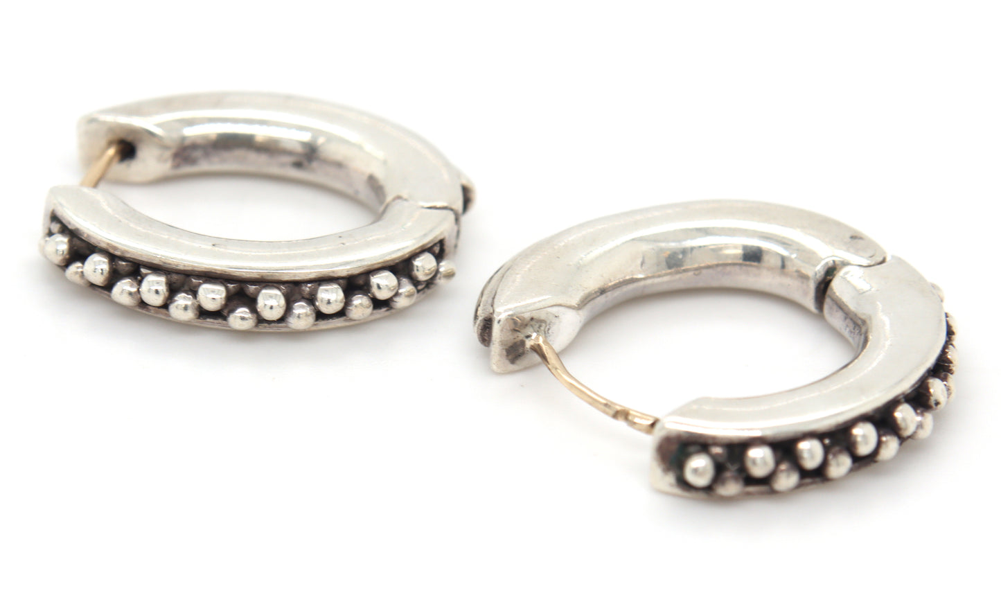 Micheal Dawkins Pebble oval hoop earrings