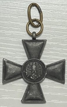 German Iron Cross Medal – WWII / WWI Style – Original Suspension Ring