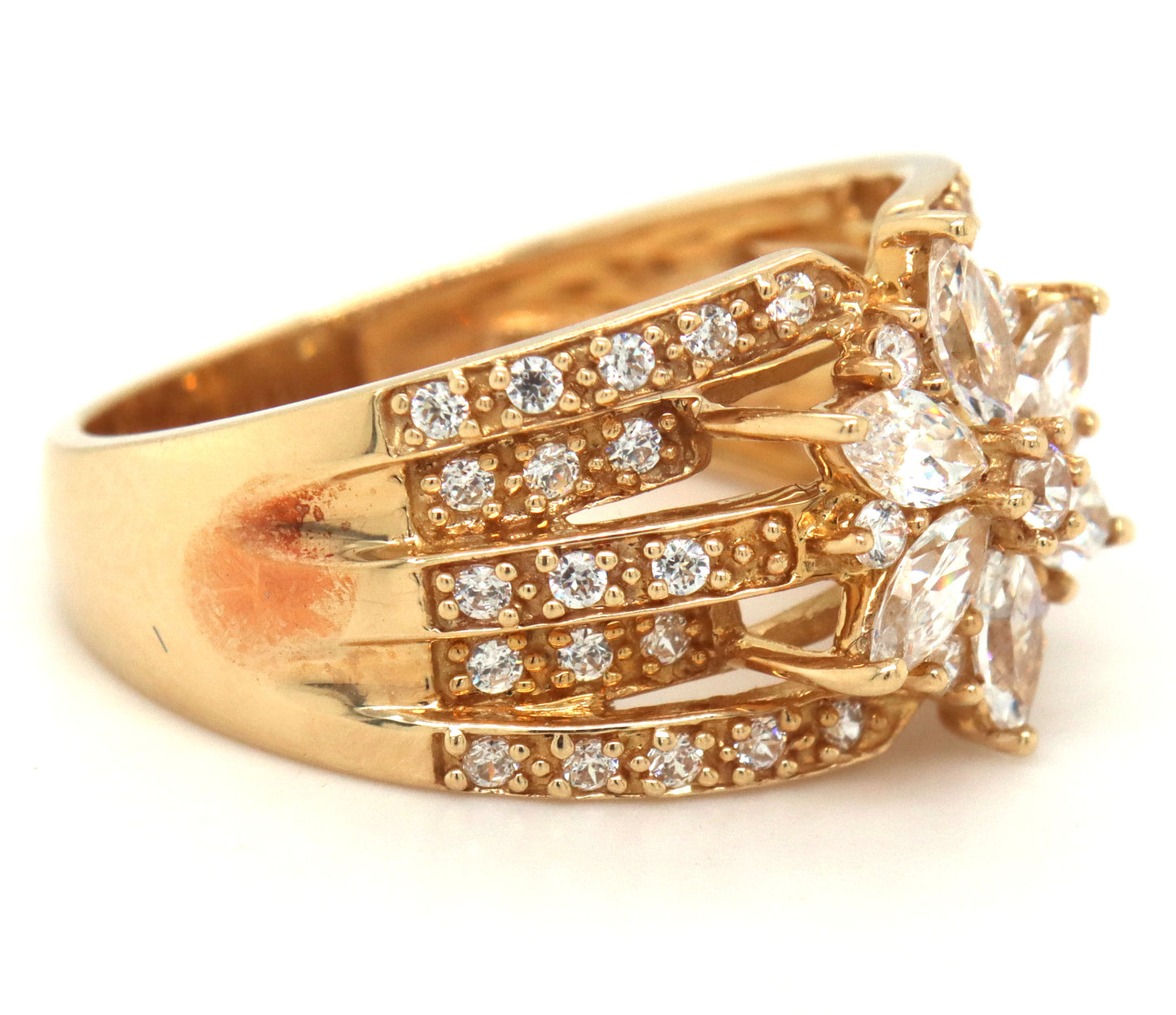 14kt Yellow gold cubic zirconia flower design ring