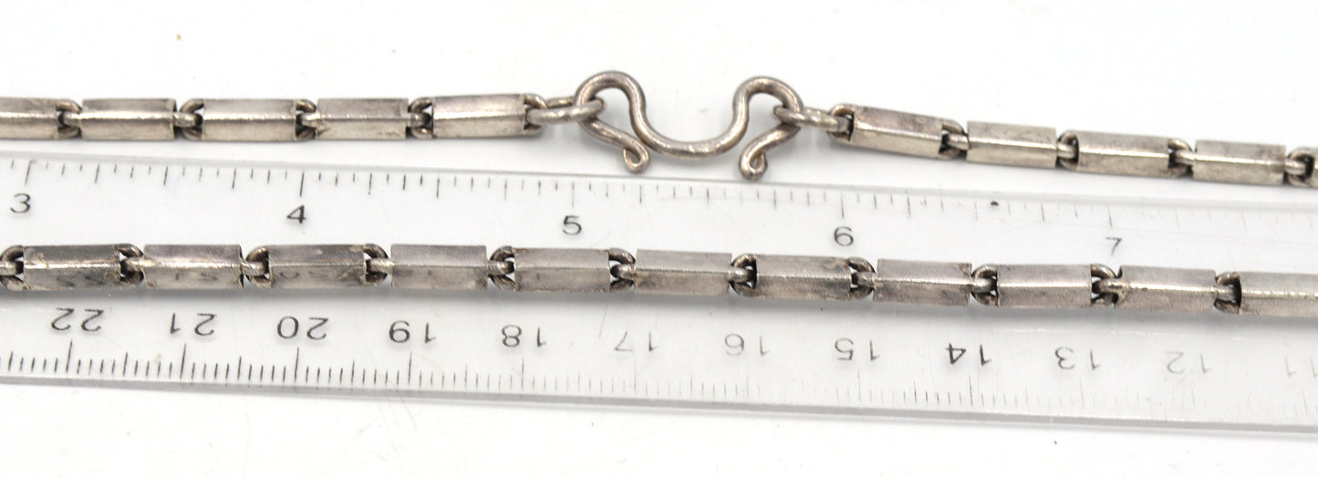 Group of 6 vintage 925 sterling silver necklaces