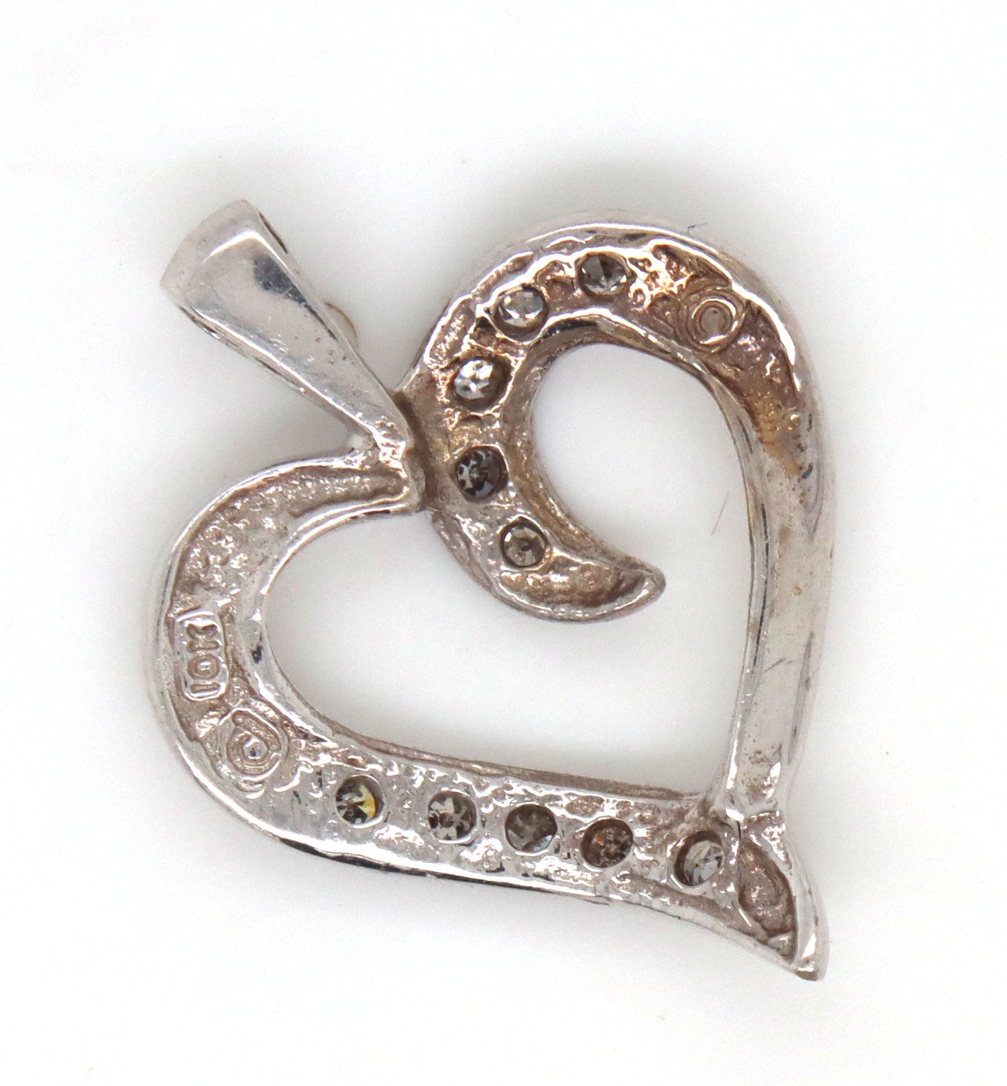 14kt White gold heart shaped diamond pendant