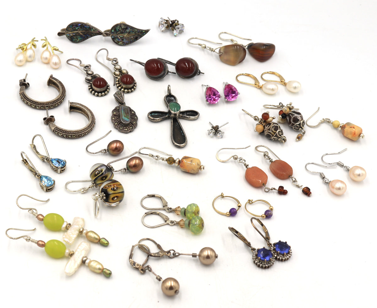 Group lot of Vintage 925 sterling silver mixed jewelry