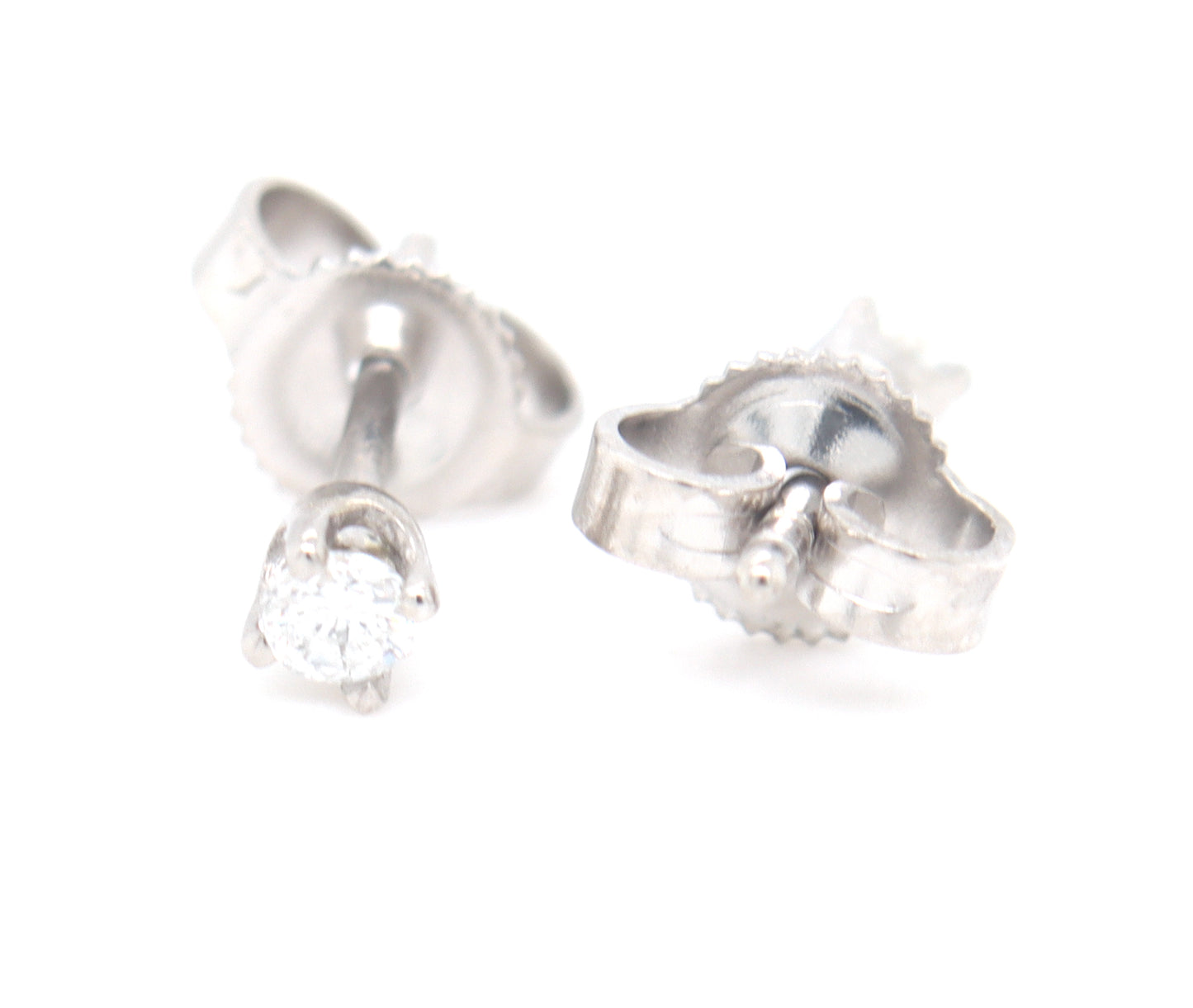14kt White gold round brilliant cut diamond stud earrings