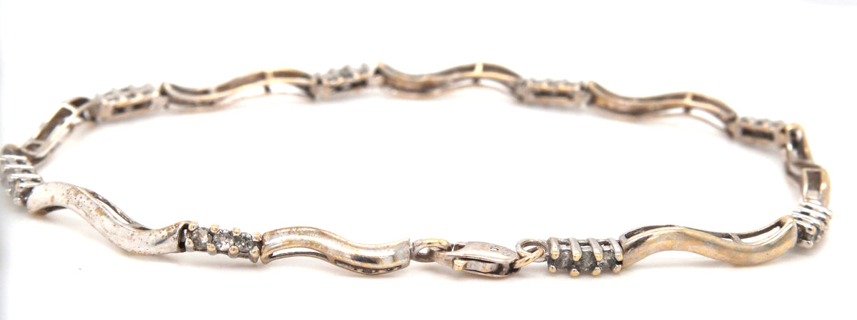 10kt White gold diamond bracelet