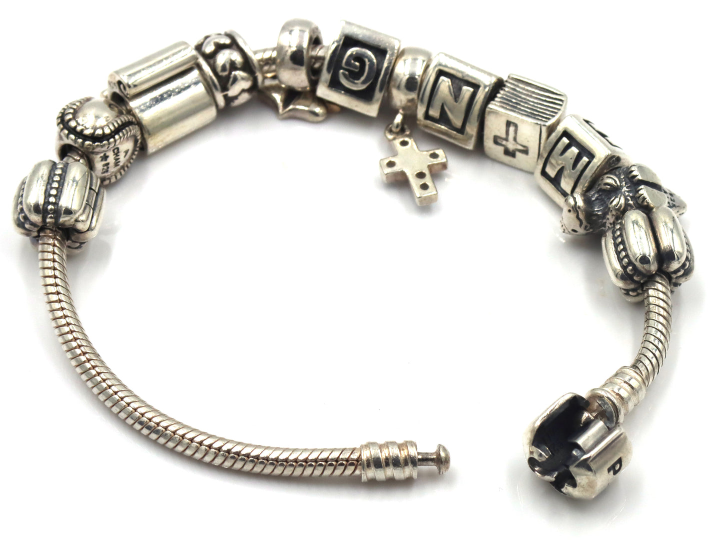 Pandora bracelet with charms in 925 sterling silver