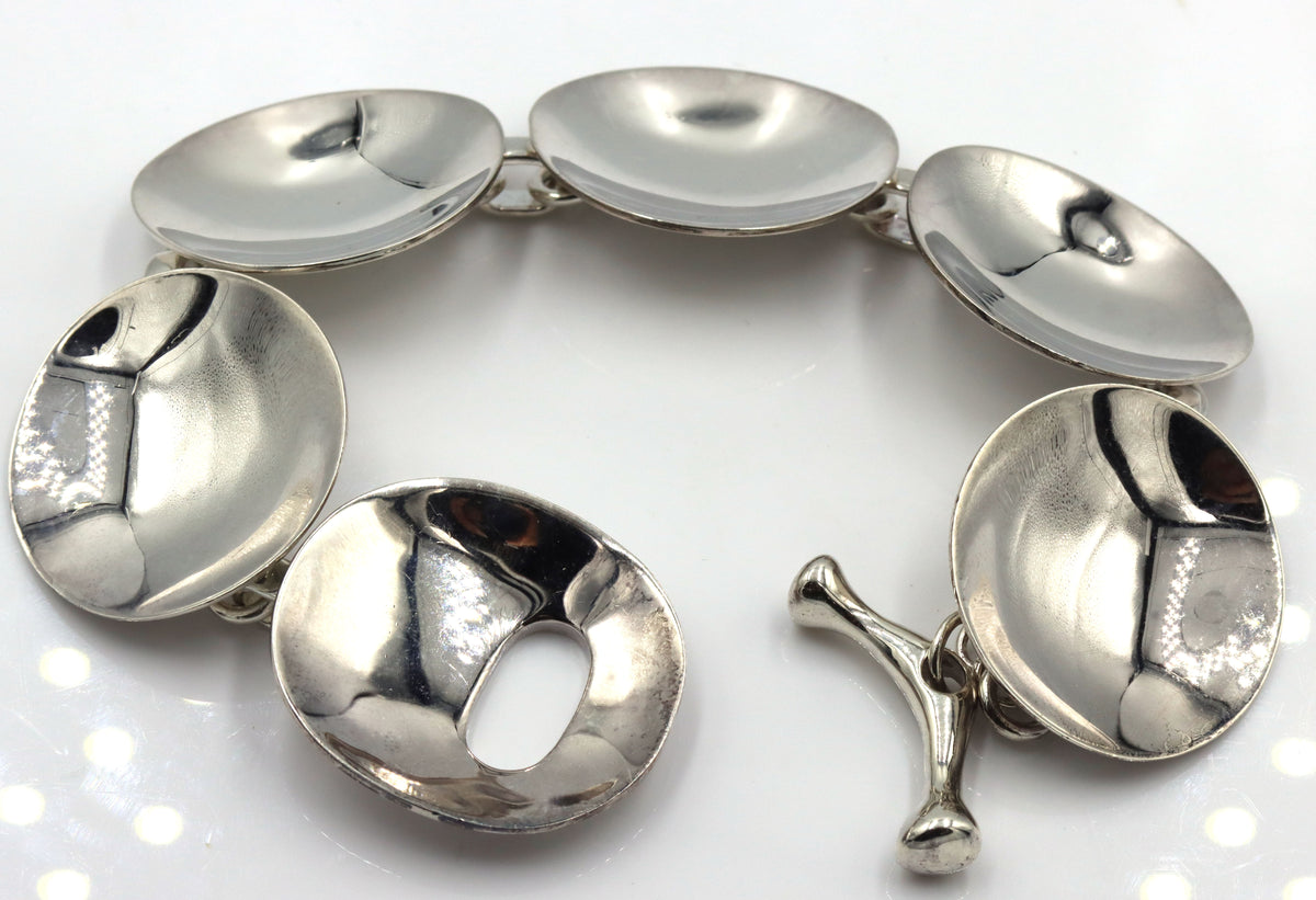Vintage 925 Sterling Silver Robert Lee Morris Circle Toggle Bracelet