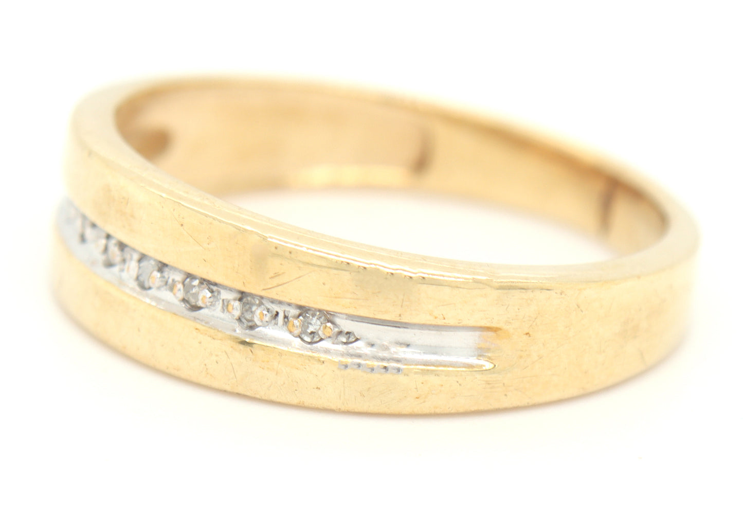 10kt Yellow gold diamond band