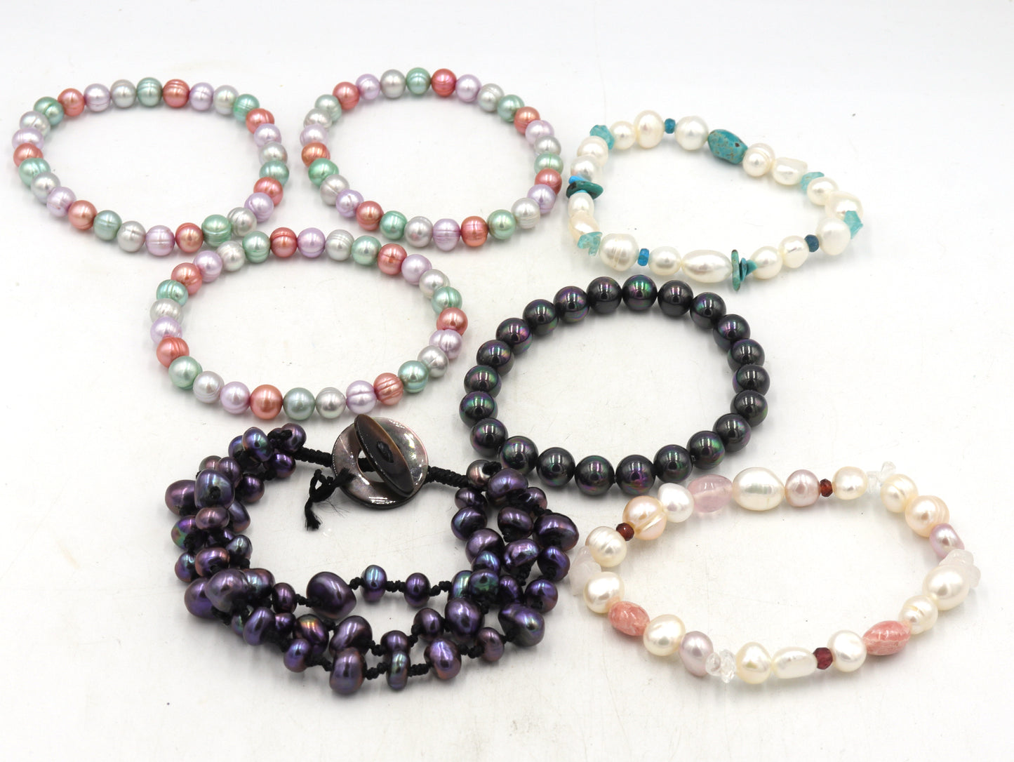 Group lot of 7 multi color Pearl bracelets