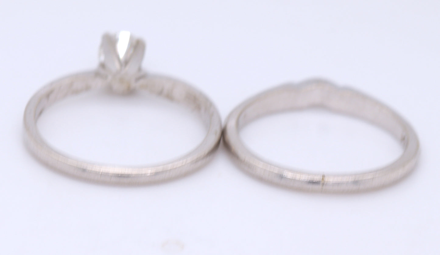 14kt White gold approximate 0.41ctw diamond wedding set