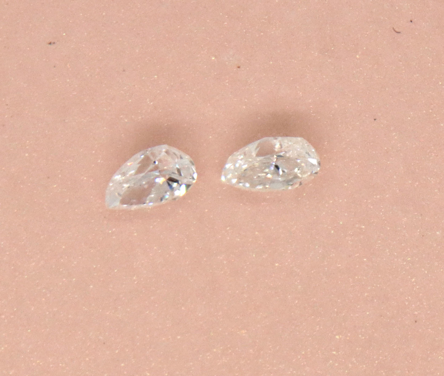 Pair of 0.20ctw pear shaped diamond loose stone
