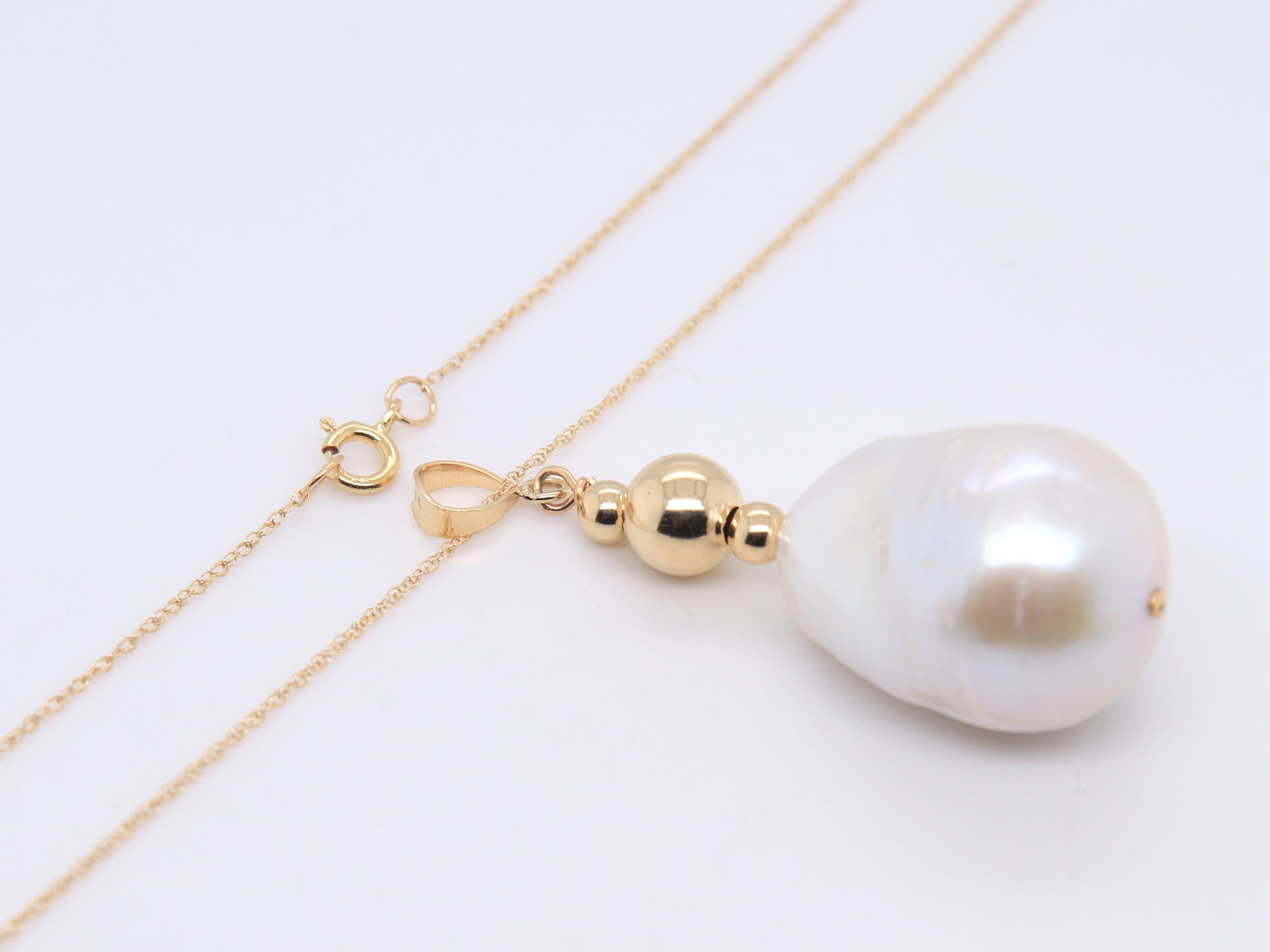 18KT Yellow Gold Baroque Drop pearl Necklace
