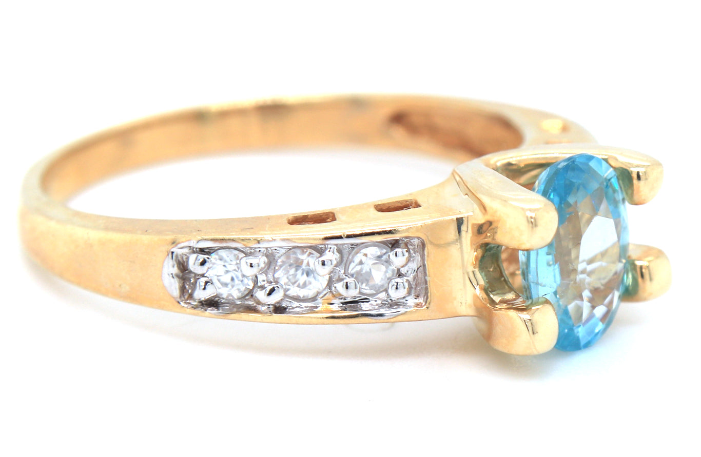 14kt Yellow gold blue Spinel and diamond ring