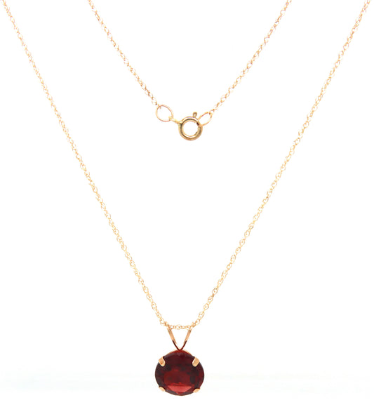 10kt Yellow gold 2.50ct Garnet pendant on chain