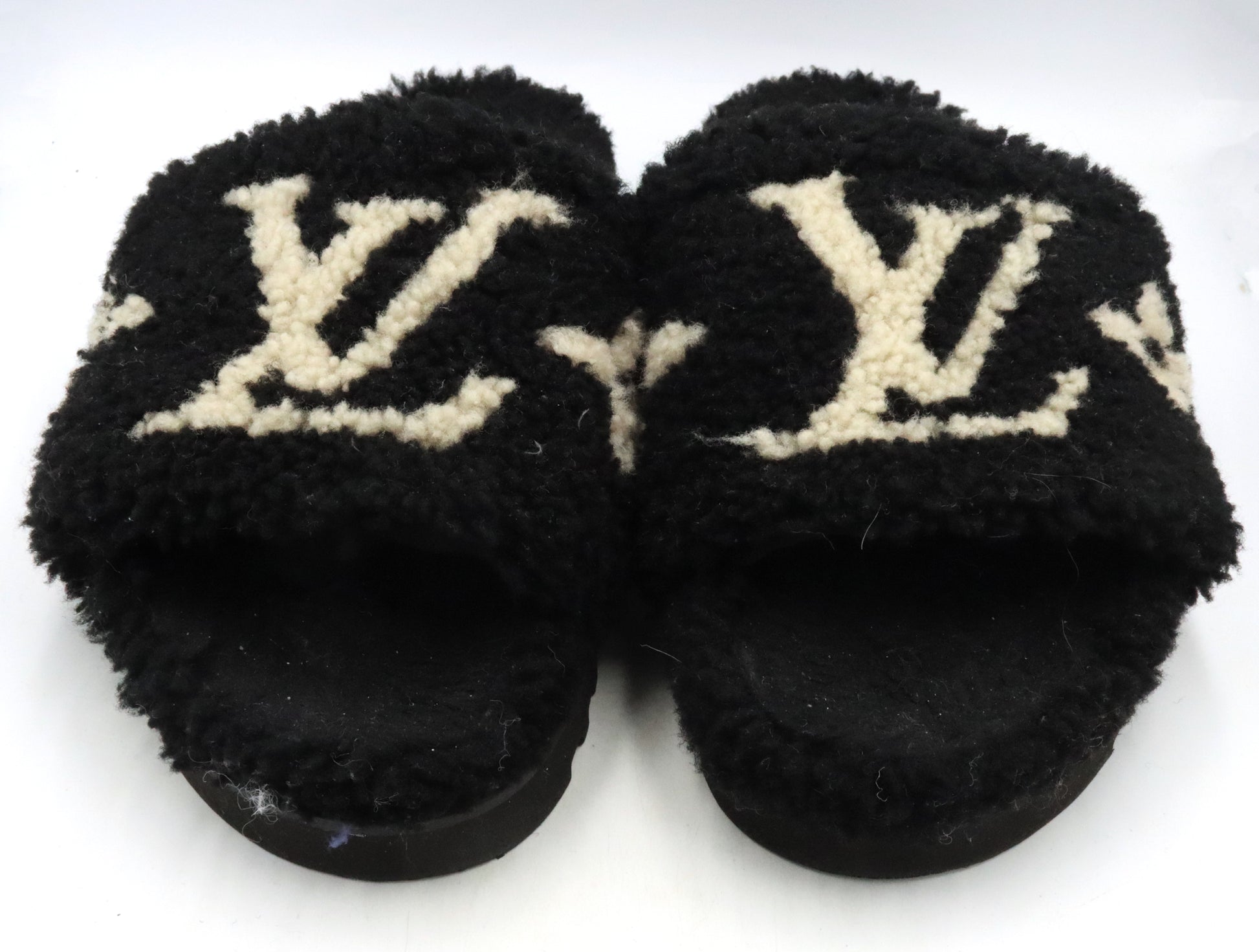 Louis Vuitton black white shearling Paseo flat Comfort mules