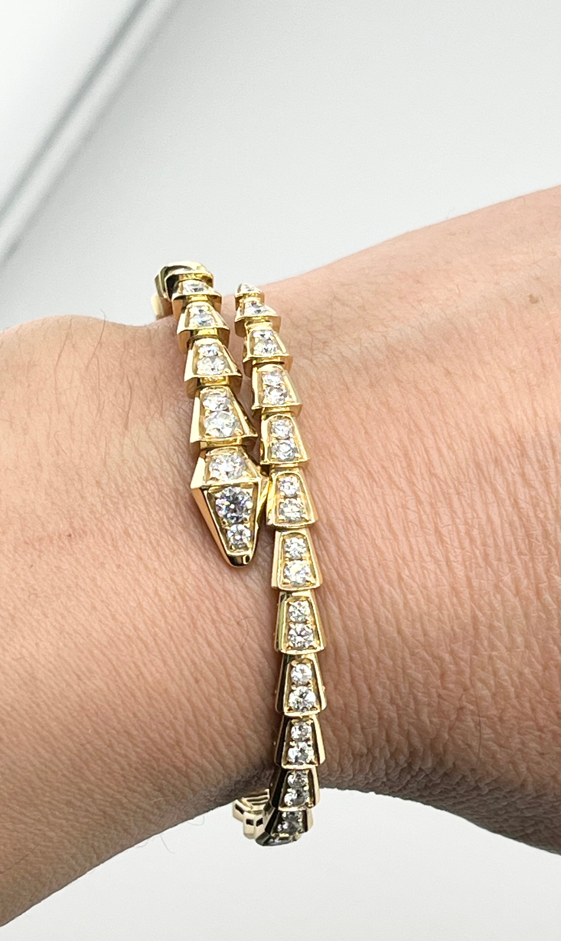 18KT Yellow Gold Hand Craftef Full Diamond Coiling Design Bangle