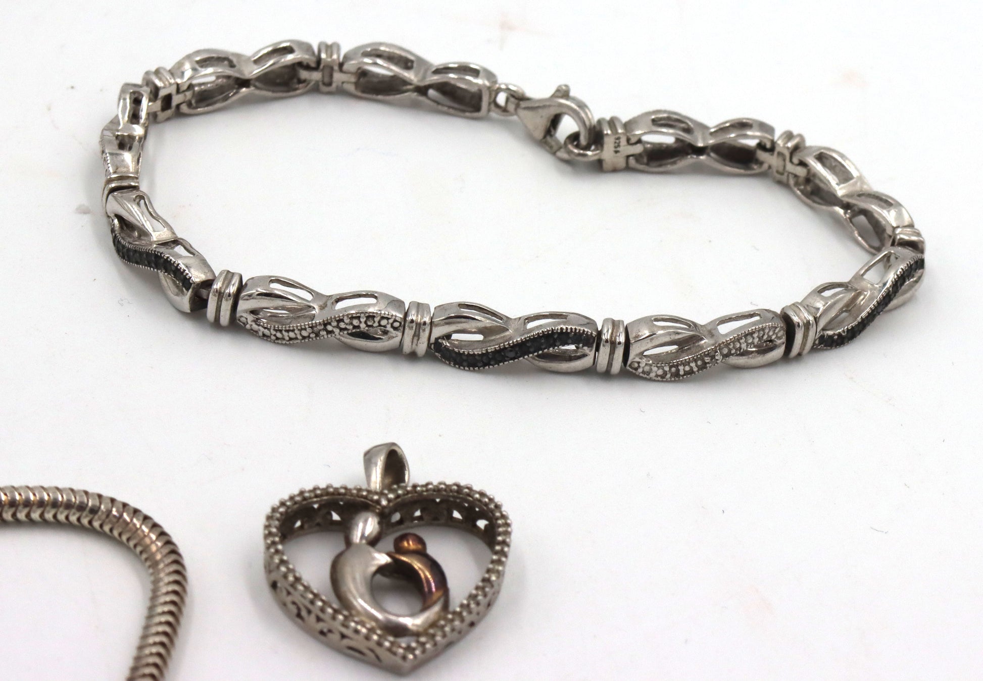 Group of vintage 925 sterling silver mixed jewelry