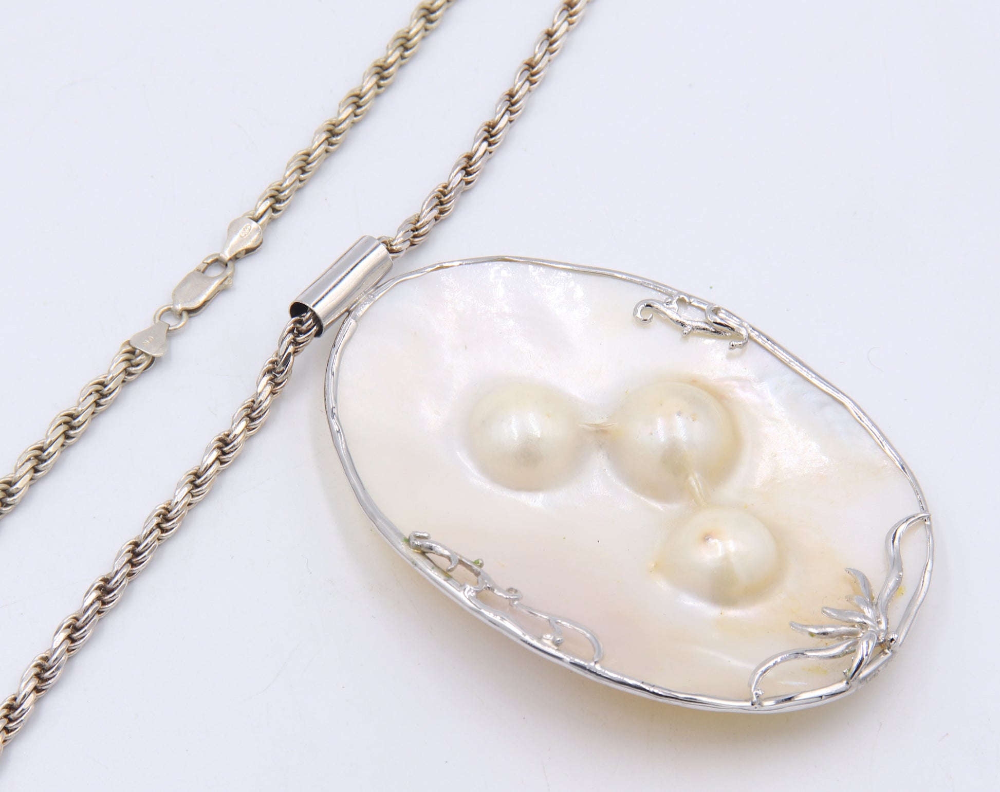 Carved Shell Pendant on Heavy Rope Chain Necklace