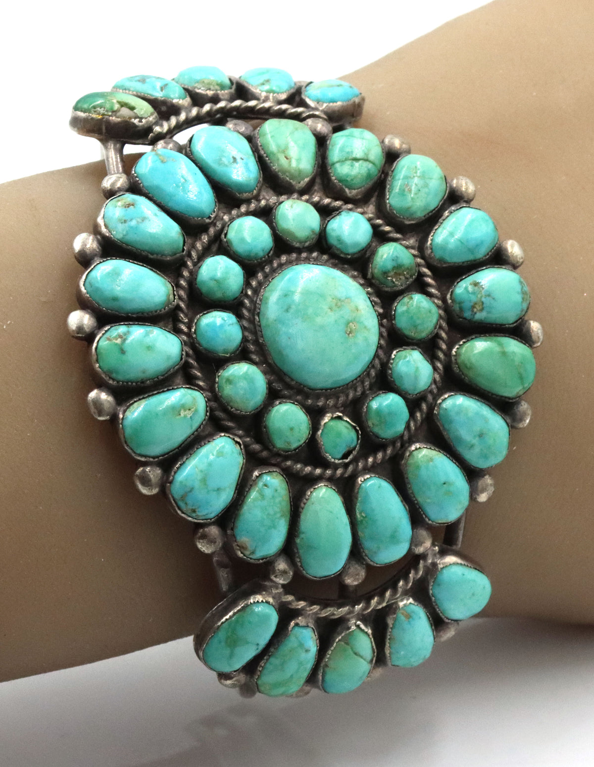 925 Sterling Silver Vintage Natiove American Natrural Turquoise Cluster Cuff Bracelet Featuring a La