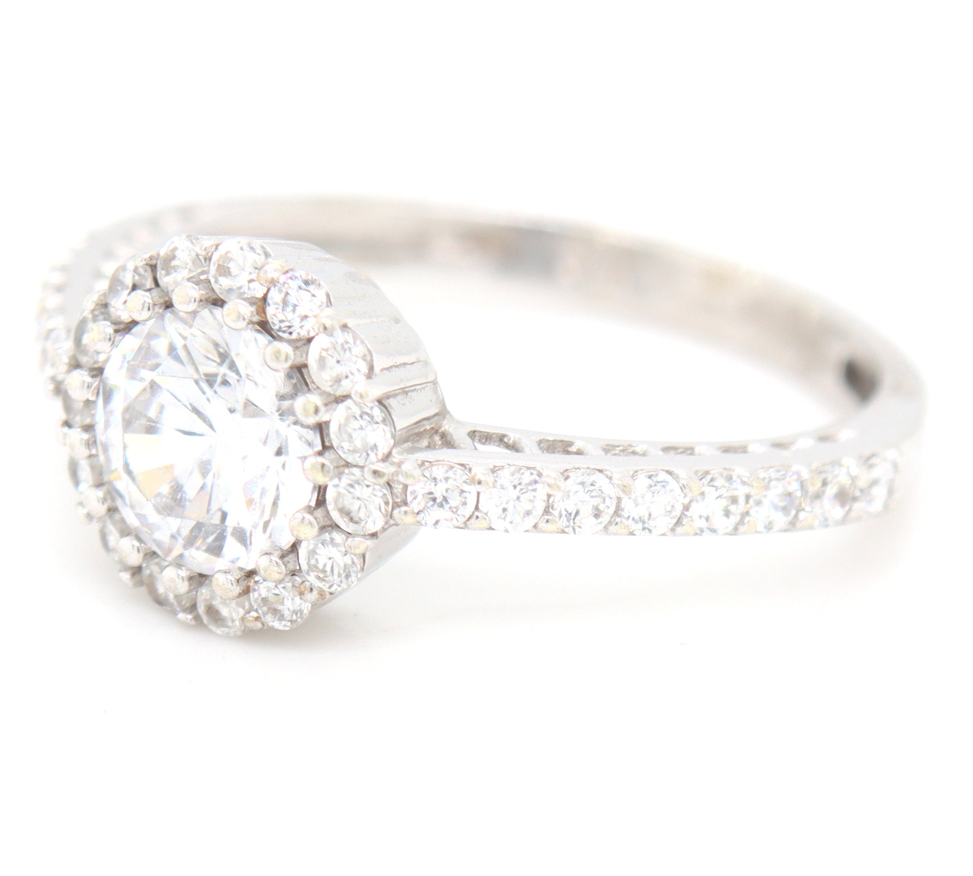 9kt White gold cubic zirconia engagement ring