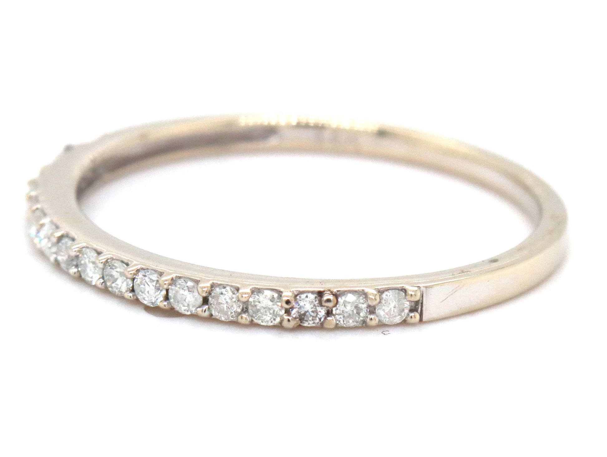 14kt White gold 0.20ctw diamond band