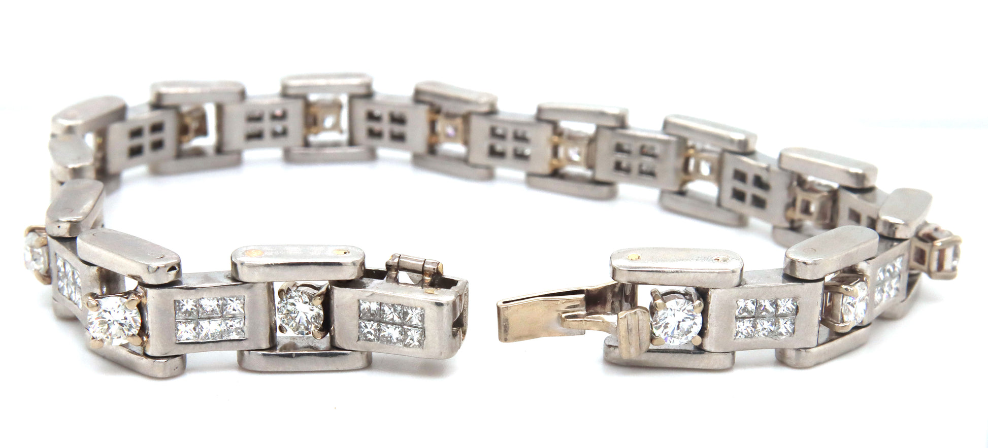 Platinum 6.75ctw RBC and princess cut diamond bracelet