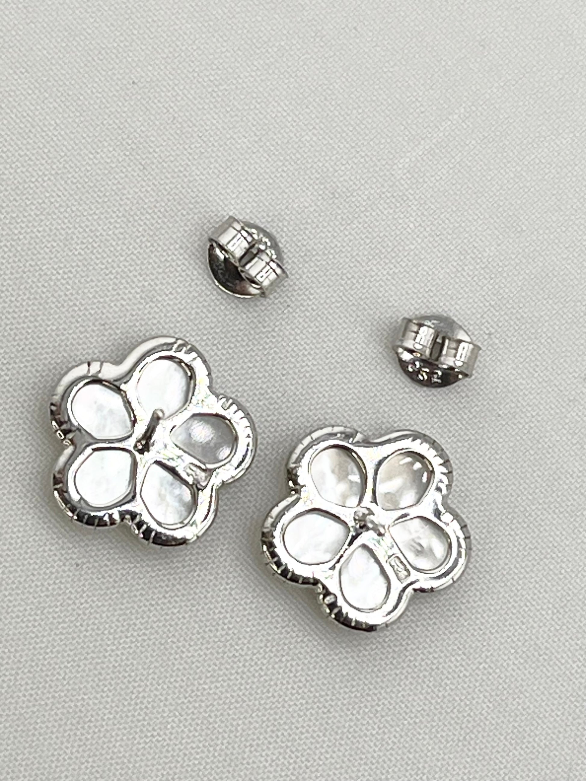 295 Sterling Silver White Mother Of Pearl Four Clover Motifs Earrings