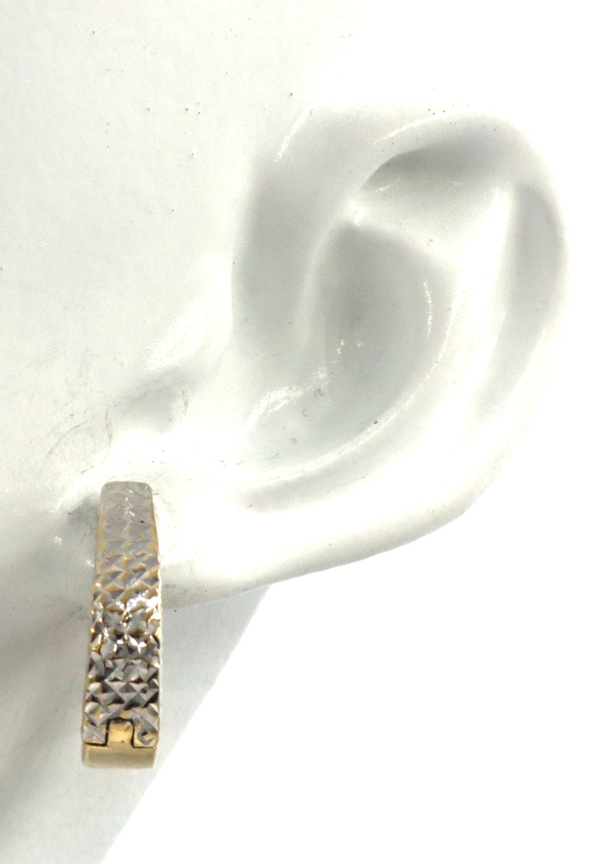 14kt two tone reversible oval hoop