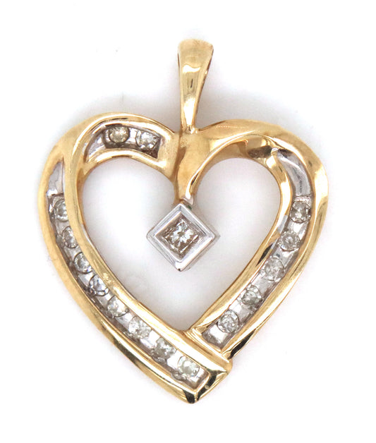 10kt Yellow gold heart shaped diamond pendant
