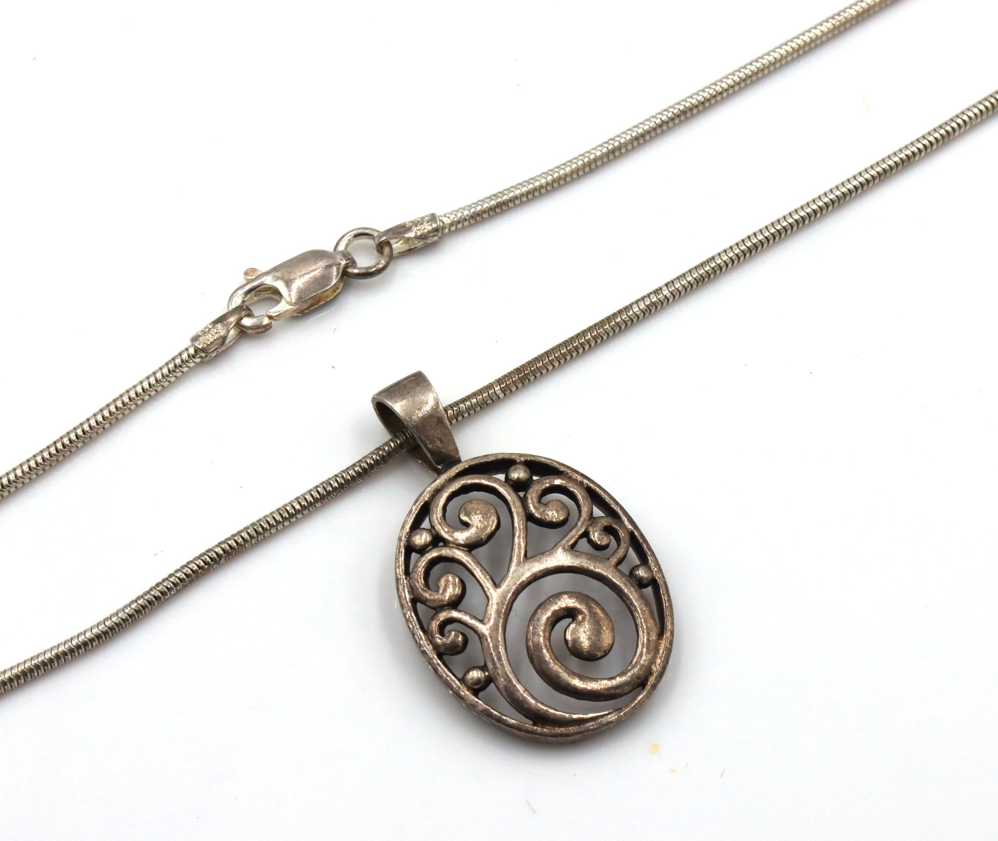 Group lot of 9 vintage 925 sterling silver necklaces