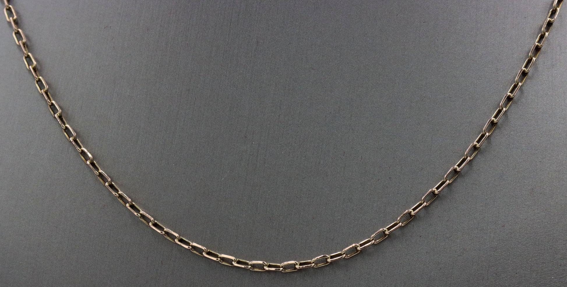 14kt Yellow gold oval link chain necklace