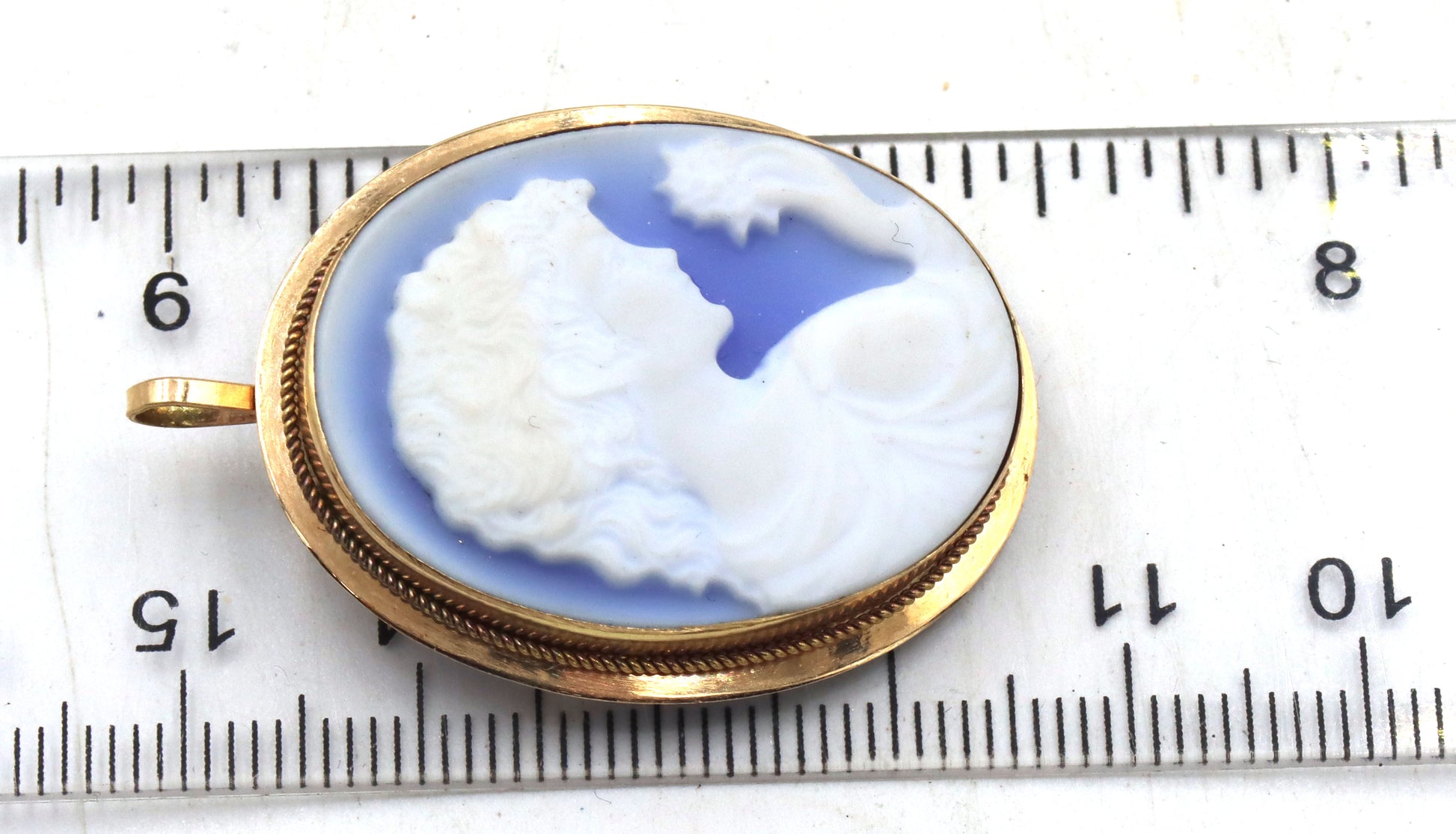 14kt Yellow gold laser cut Cameo pendant brooch