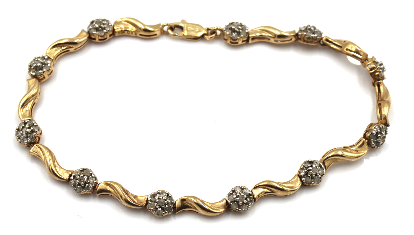 10kt Yellow gold diamond flower link bracelet