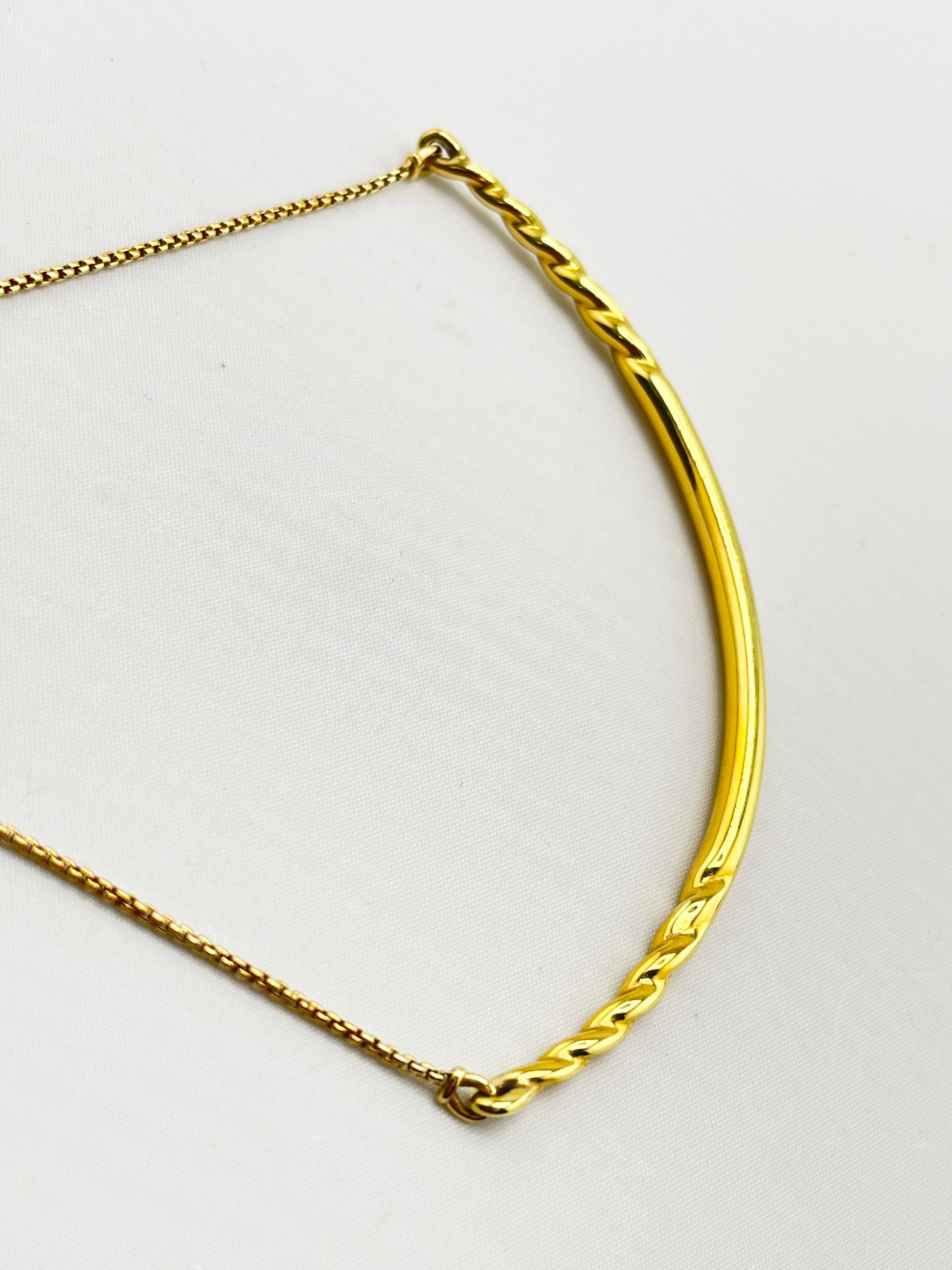 David Yurman 18KT Yellow Gold Curved Bar Necklace